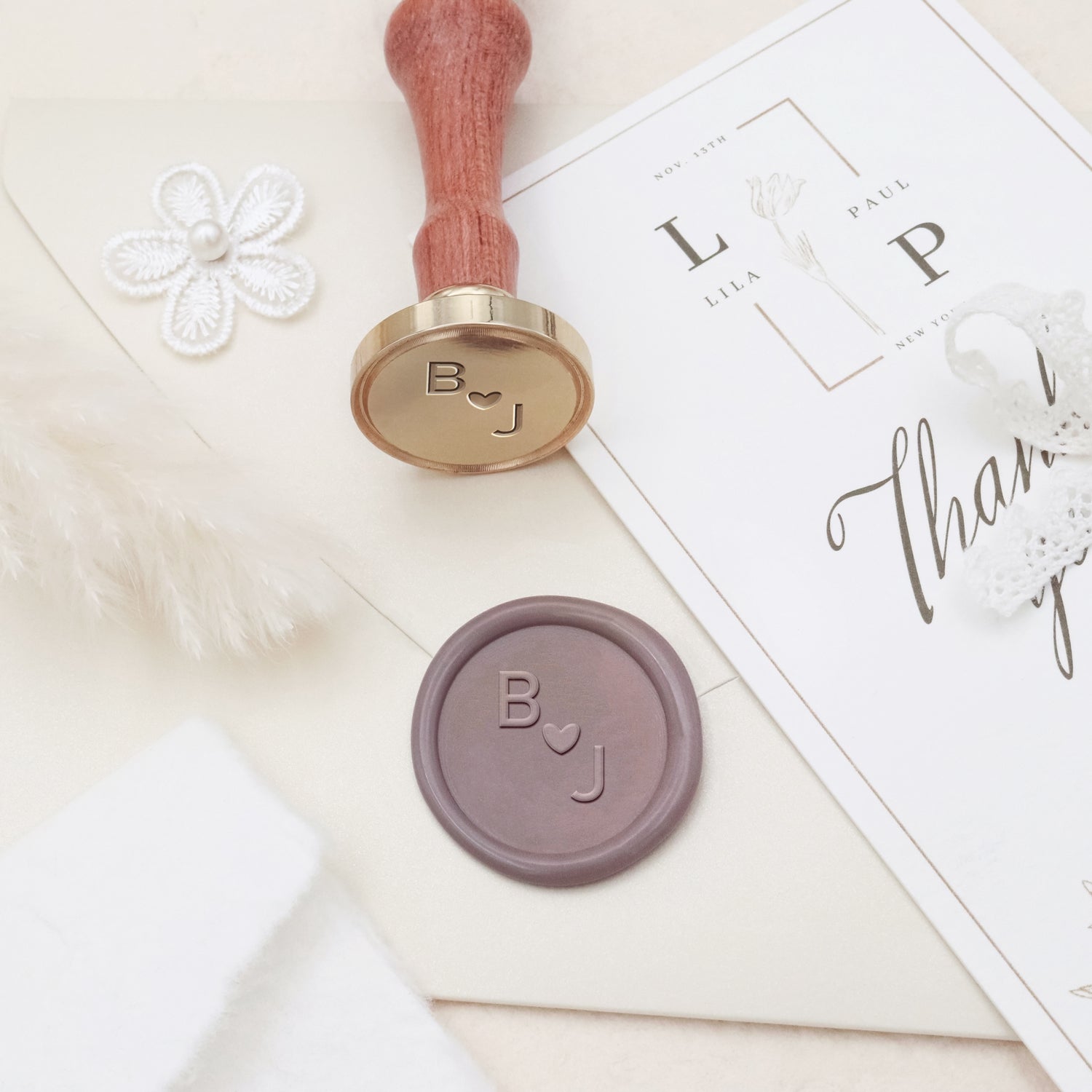 Sello de Caucho de Lacre de Boda Minimalista Corazón Amoroso Personalizado con Iniciales Horizontales-7 3
