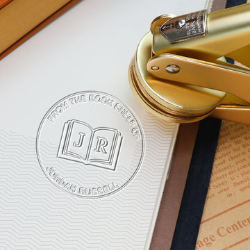 Sello en Seco de Libro con Iniciales Personalizadas Sello en Seco de Libro con Iniciales Personalizadas171