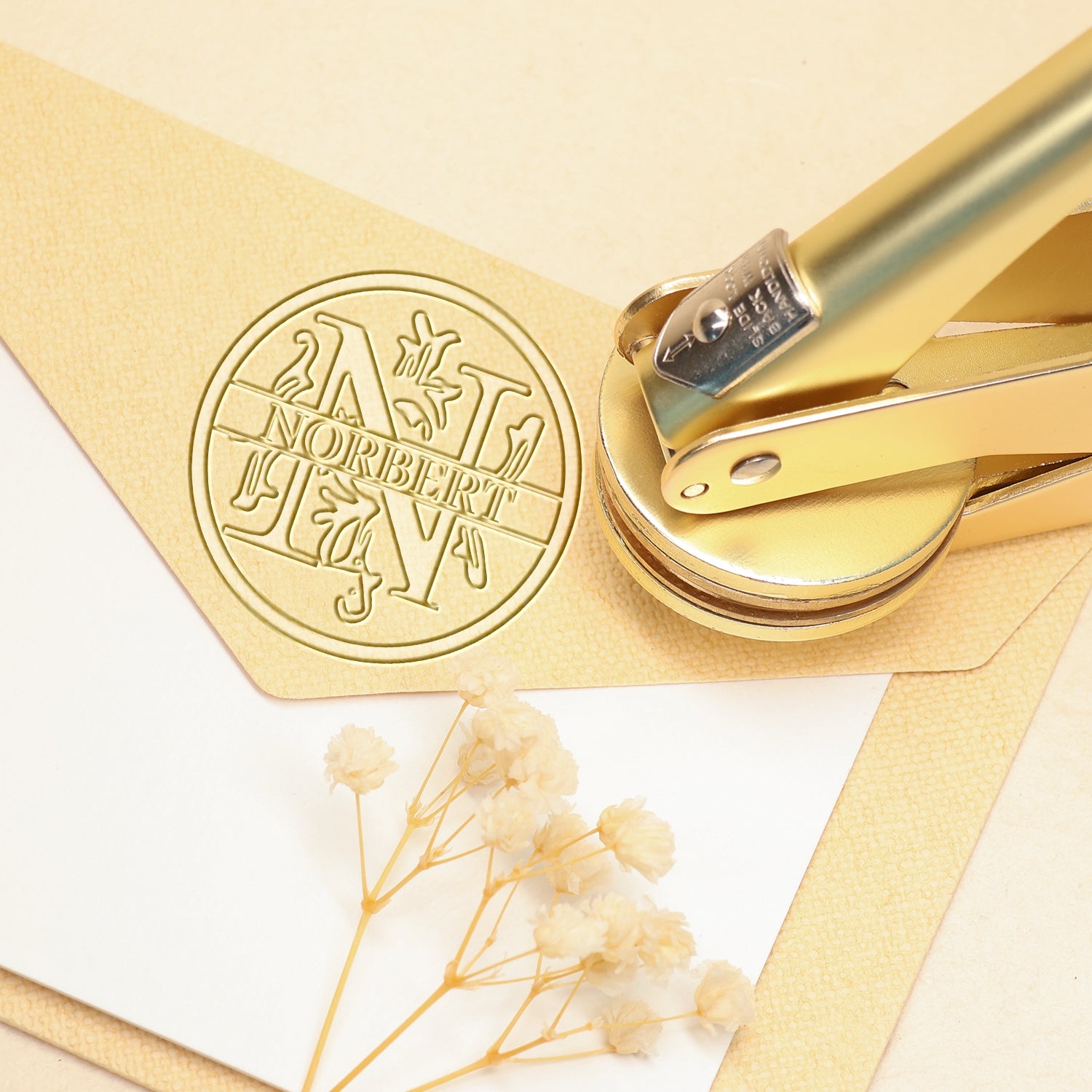 Sello en Seco de Nombre Floral Personalizado de 26 Letras - N N11