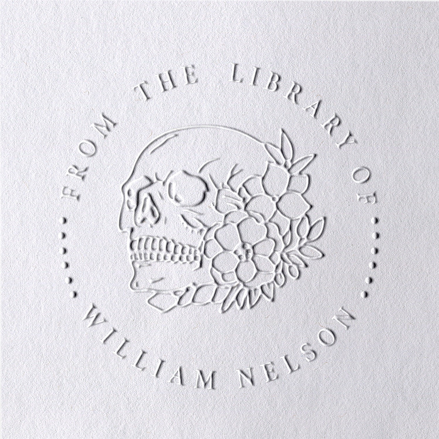 Sello en Seco de Libro Calavera Personalizada de la Biblioteca2