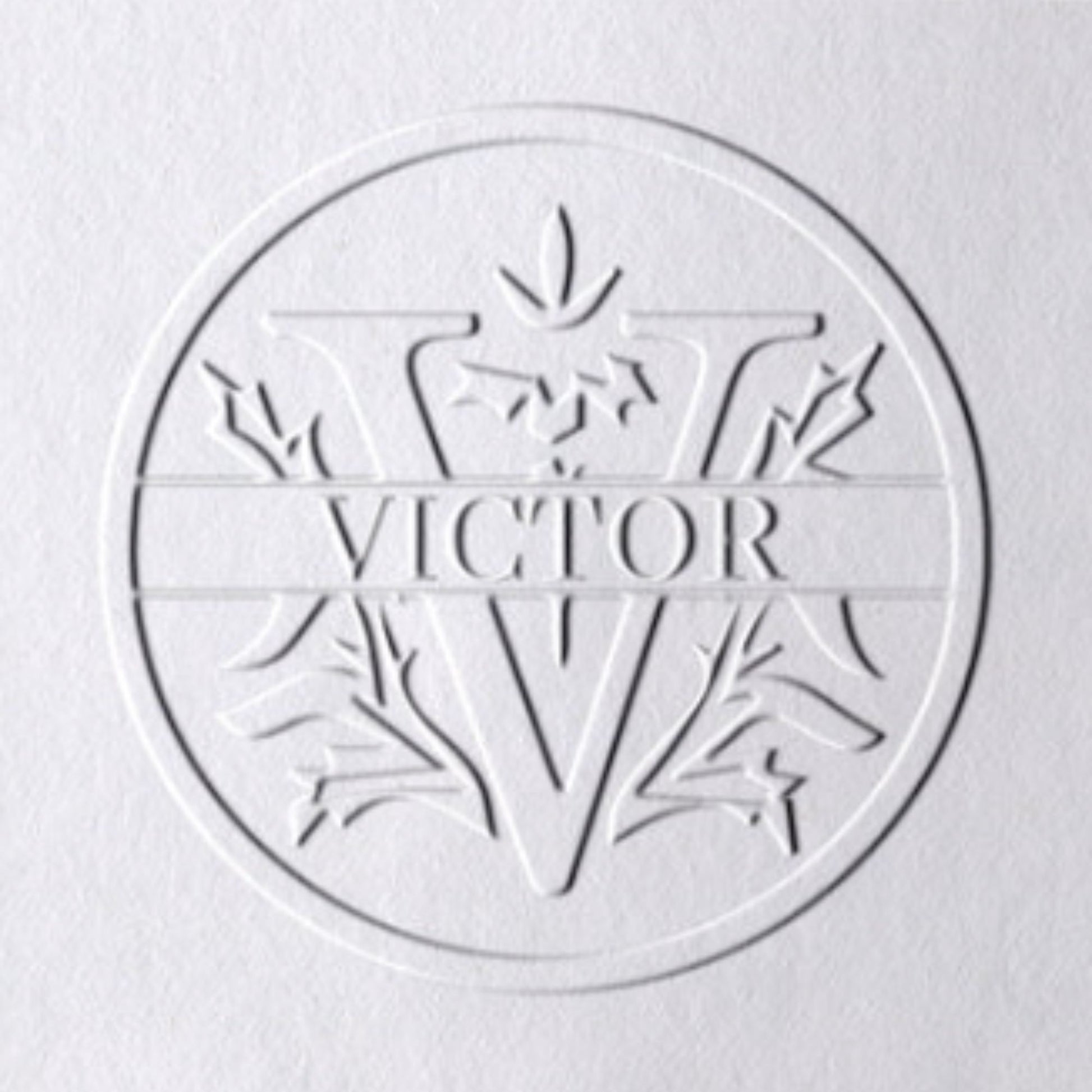 Sello en Seco de Nombre Floral Personalizado de 26 Letras - V