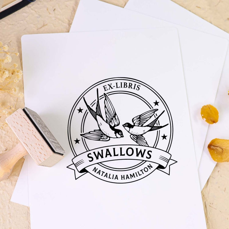 Sello de Caucho de Madera Personalizado Ex Libris de Libro con Golondrinas Gemelas Volando
