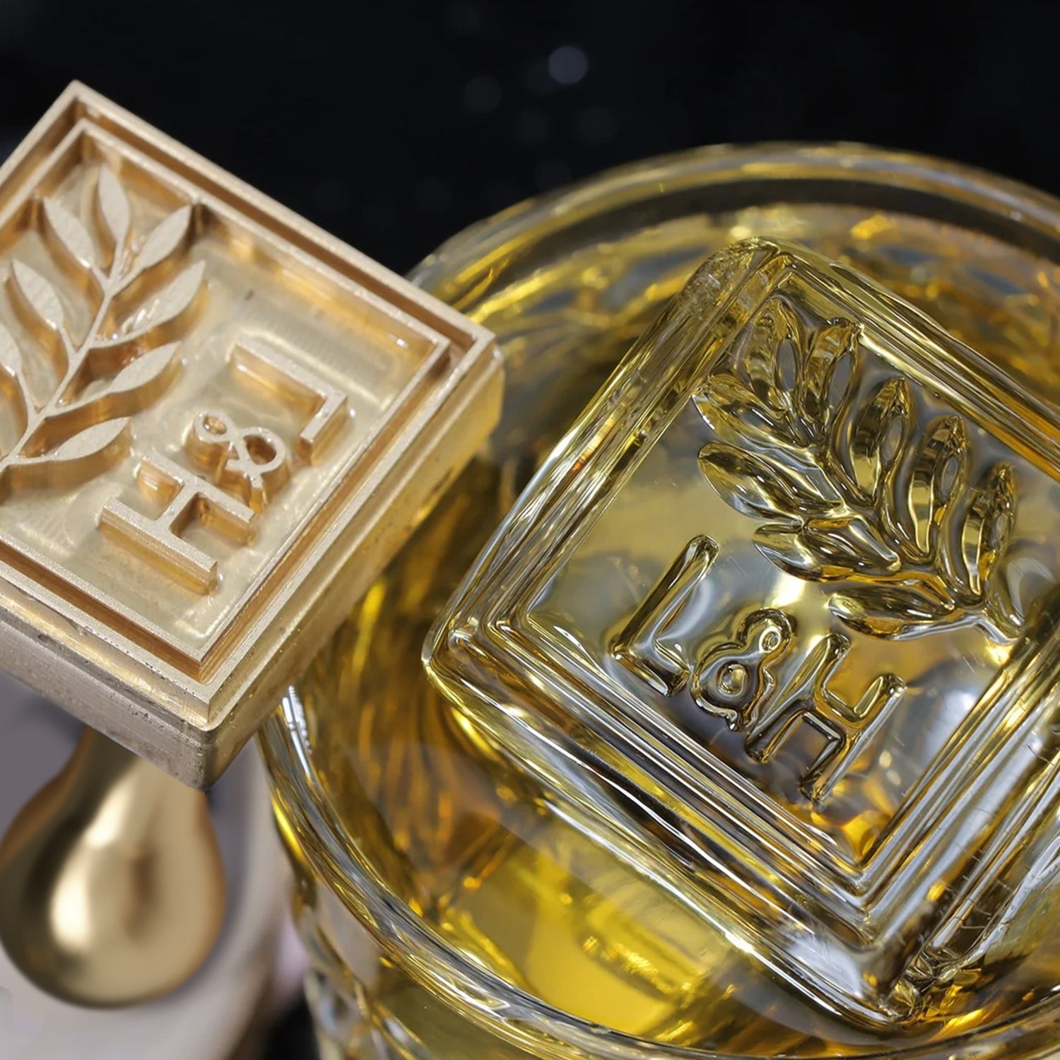 Sello de Caucho de Hielo de Latón con Doble Monograma Laurel Cuadrado para Bartender y Planificador